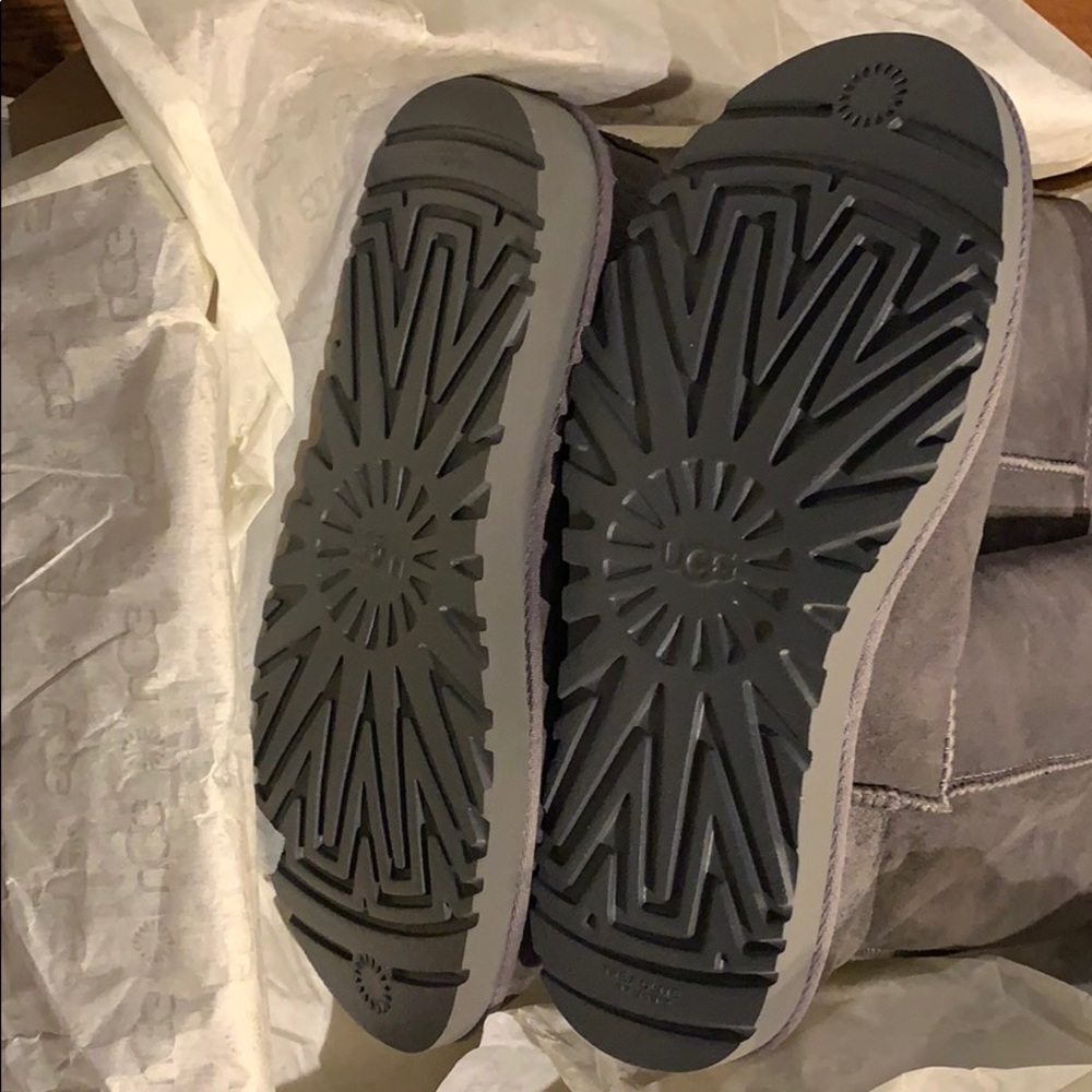 NEW UGG Classic Tall II Grey size 7 - Picture 4 of 6